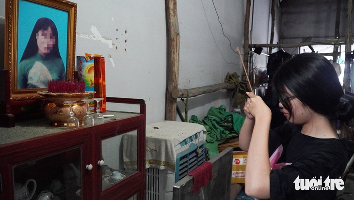 Không biết cha, mồ côi mẹ, nữ SV Cà Mau ăn mỗi ngày 1 bữa, là HS giỏi tỉnh, tân SV ĐH Nông lâm - Ảnh 5. Tiếp sức đến trường - Ảnh 5.