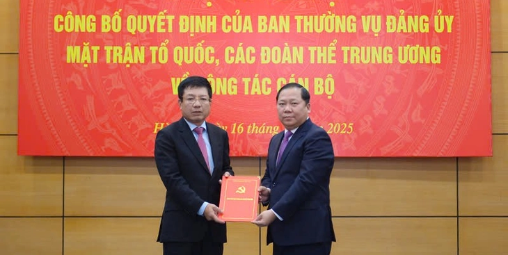 Thứ trưởng Bộ Tài chính Hồ Sỹ Hùng được điều động, chỉ định làm Bí thư Đảng ủy VCCI - Ảnh 2.