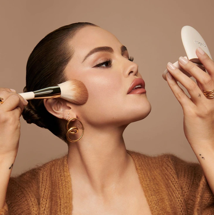 Selena Gomez - Ảnh 5.