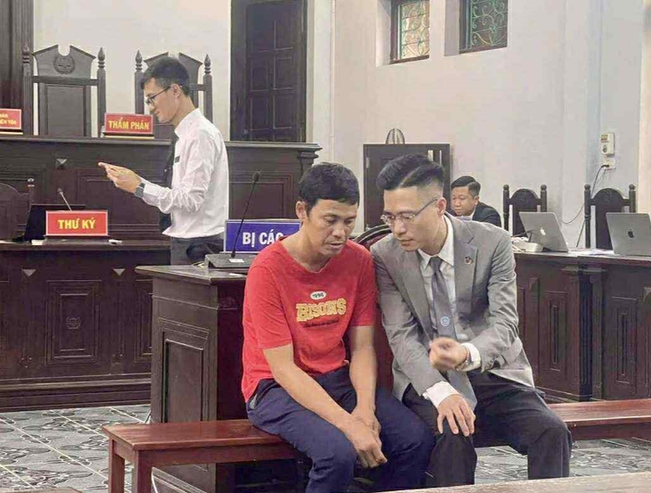 H&ocirc;m nay x&eacute;t xử ph&uacute;c thẩm vụ anh Th&aacute;i Khắc Th&agrave;nh nu&ocirc;i g&agrave; l&ocirc;i - Ảnh 2.