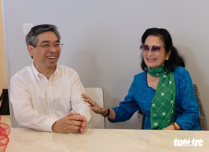 Nhạc sĩ Phạm Minh Tuấn mong có thêm tác phẩm mang hơi thở thời đại mới - Ảnh 4. Lãnh đạo TP.HCM thăm nhà các văn nghệ sĩ và nghệ sĩ ở Trung tâm dưỡng lão Thị Nghè - Ảnh 4.
