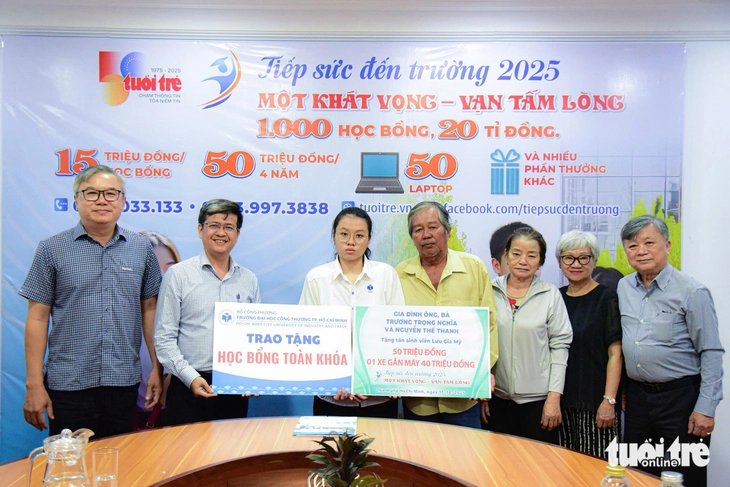 Tiếp sức đến trường - Ảnh 2.
