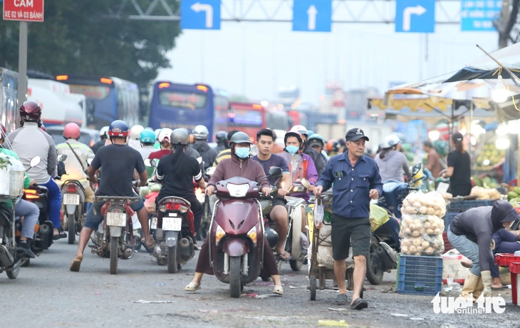 ngược chiều - Ảnh 10.
