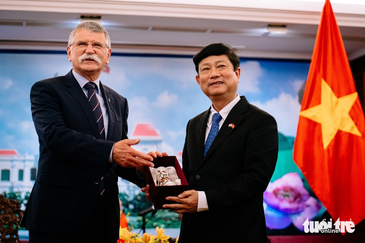 Chủ tịch Quốc hội Hungary: TP.HCM đã có bước tiến khổng lồ trong 10 năm - Ảnh 6. Chủ tịch Quốc hội Hungary: TP.HCM đã có bước tiến khổng lồ trong 10 năm - Ảnh 6.