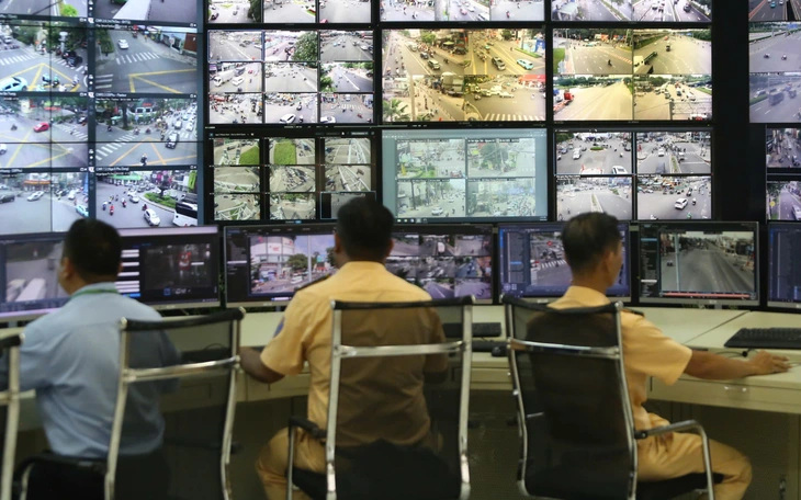 Camera AI phát hiện gần 6.000 vi phạm vượt đèn đỏ, chạy ngược chiều, đi sai làn đường  - Ảnh 2.