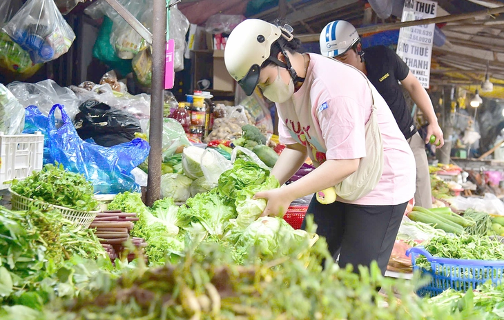 Mức giảm trừ mới: nhẹ gánh thuế, nhưng chưa đủ 'đuổi kịp' chi phí - Ảnh 1. giảm trừ - Ảnh 1.