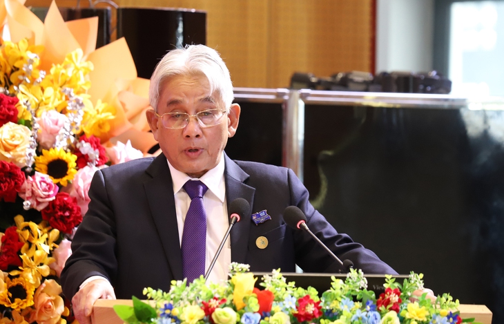 Trường đại học Cửu Long nhận Huân chương Lao động hạng nhì - Ảnh 1.