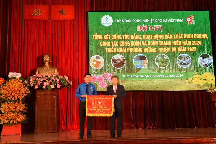 Tuổi trẻ góp phần phát triển Tập đoàn Cao su Việt Nam trong giai đoạn mới - Ảnh 4.