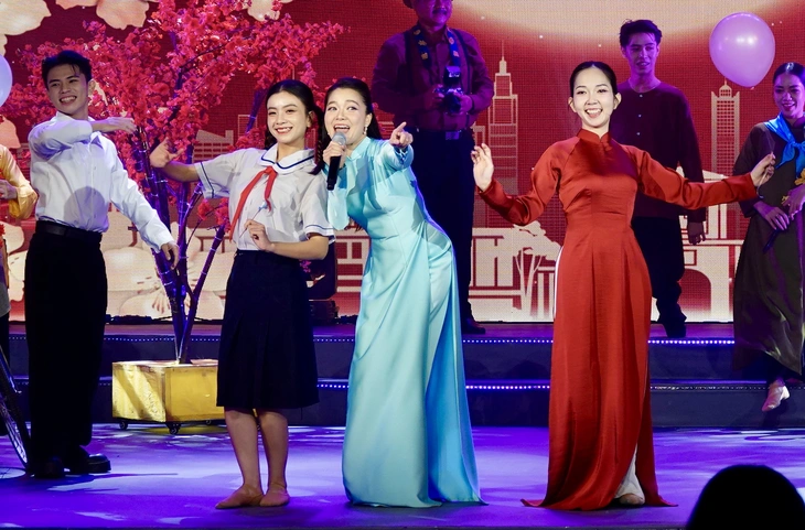 Những ngày Văn học - Nghệ thuật TP.HCM - Ảnh 1.