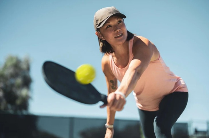 Phụ nữ chơi pickleball gặp nhiều hiểm họa hơn nam giới - Ảnh 3.