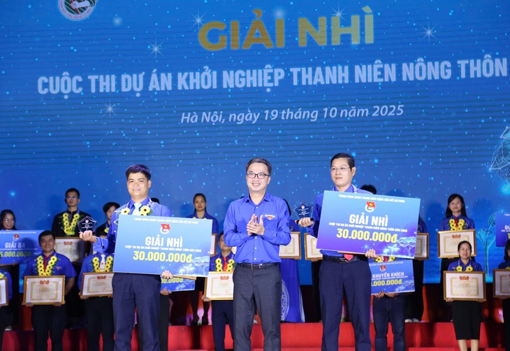 Chàng trai xuất khẩu món ăn dân dã đoạt giải nhất cuộc thi Dự án khởi nghiệp thanh niên nông thôn - Ảnh 3.