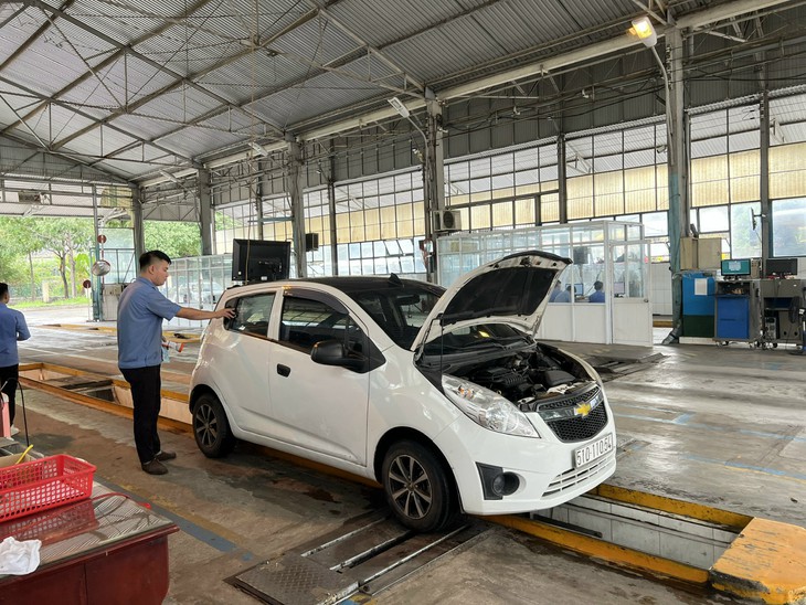 Cảnh báo giả mạo cơ quan đăng kiểm yêu cầu tạo tem kiểm định mới, chiếm đoạt tài sản - Ảnh 1. đăng kiểm - Ảnh 1.