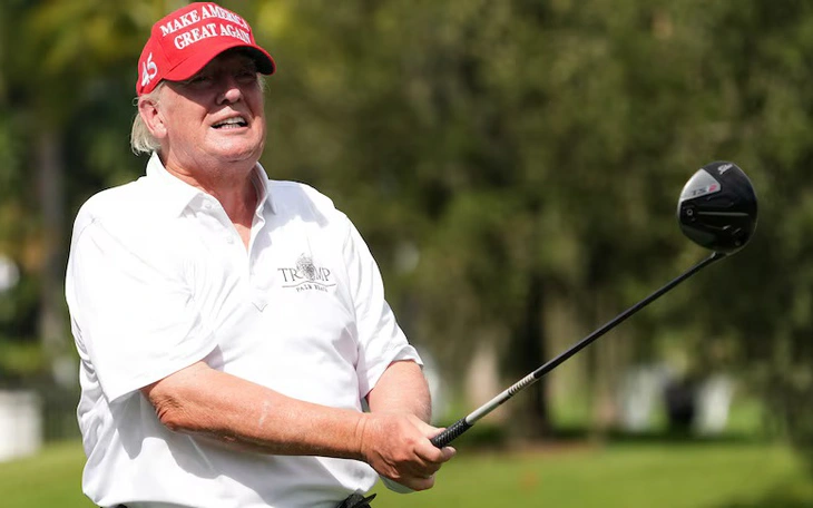 Bắt giữ người đàn ông có vũ trang gần sân golf của ông Trump trước chuyến thăm ở California - Ảnh 3.