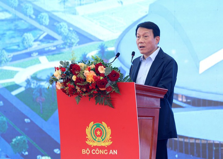 Sân vận động - Ảnh 4.