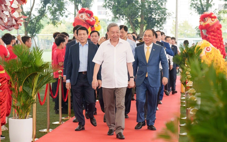 Công trường xây sân vận động 60.000 chỗ, đủ điều kiện đăng cai các trận đấu World Cup ở Hưng Yên - Ảnh 18.