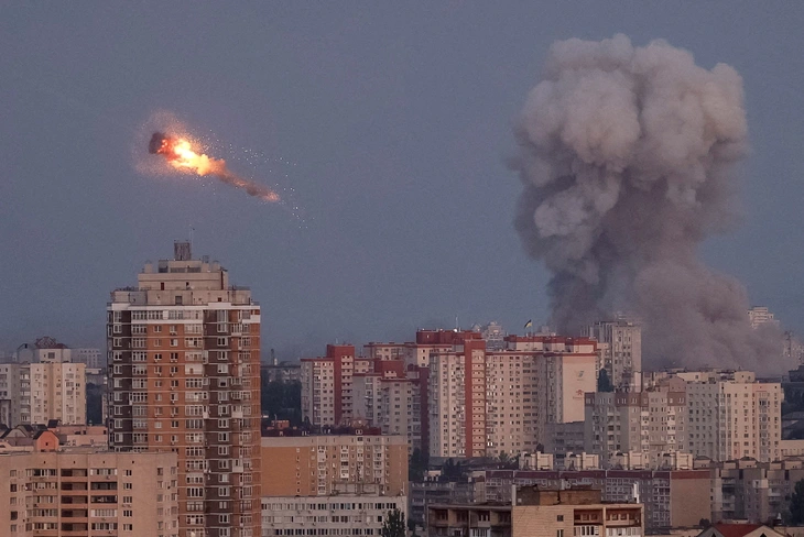 Nga phản ứng Mỹ 'chỉ điểm' cho Ukraine mục tiêu hạ tầng năng lượng sâu trong Nga - Ảnh 1.
