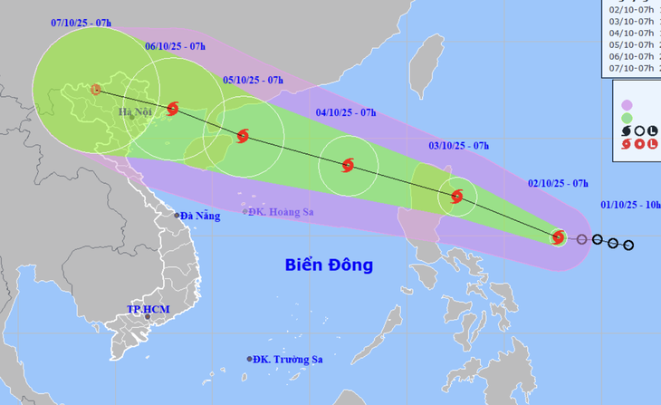 Bão Matmo vừa hình thành, dự báo ngày mai vào Biển Đông - Ảnh 1.