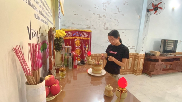 Đại học Duy Tân miễn phí 4 năm học, nhiều bạn đọc tiếp sức sinh viên Hà Bảo Châu mồ côi cha mẹ - Ảnh 3.