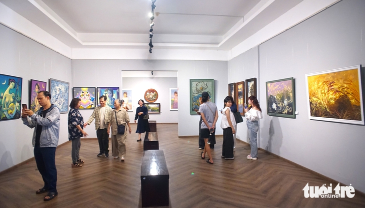 Sáu họa sĩ hòa nhịp sáng tạo cùng Bức sóng 2 - Ảnh 1.
