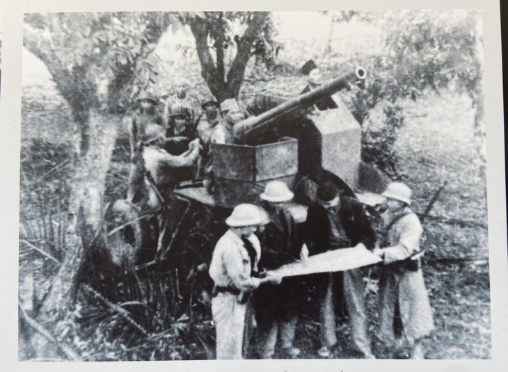 Nhân chứng gần trăm tuổi kể chuyện ngày tiếp quản thủ đô - Ảnh 4. Nhân chứng gần trăm tuổi kể chuyện ngày tiếp quản thủ đô - Ảnh 4.