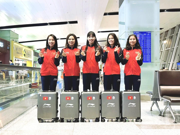 Đội tiếp sức 4x400m nữ tập huấn tại Pháp để bảo vệ huy chương vàng SEA Games - Ảnh 1.