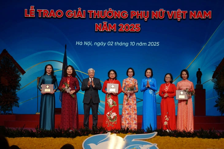 Tổng Bí thư Tô Lâm gợi mở 10 nhiệm vụ cho Hội Liên hiệp Phụ nữ Việt Nam - Ảnh 3.
