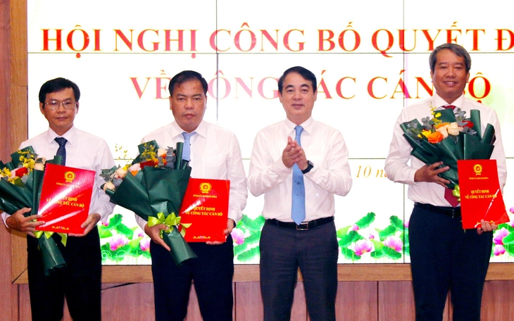 Ông Lâm Đông được bầu giữ chức Chủ tịch HĐND tỉnh Khánh Hòa- Ảnh 2.
