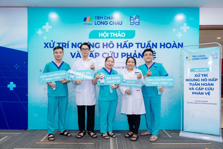 Long Châu hợp tác cũng Đại học Y Dược chuẩn hóa kỹ năng, đảm bảo an toàn từng mũi tiêm - Ảnh 2.