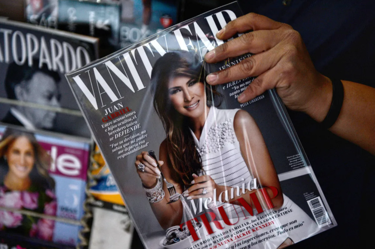 Tranh cãi thông tin bà Melania Trump nhập cư Mỹ bằng 'visa dành cho người có năng lực phi thường' - Ảnh 1.