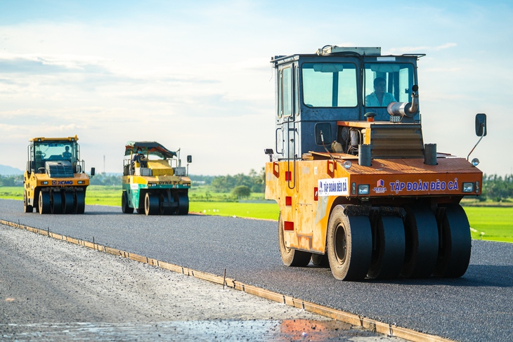 Trước ngày 15-10 phải 'gỡ vướng' xong mặt bằng cao tốc Quảng Ngãi - Hoài Nhơn - Ảnh 3.