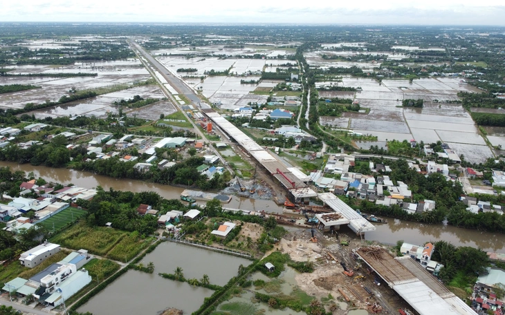Chờ đường Hồ Chí Minh thông xe, rút ngắn thời gian đi lại hai vùng trung tâm kinh tế Tây Ninh - Ảnh 9.