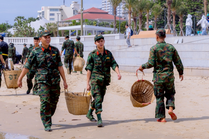 làm sạch biển - Ảnh 10.