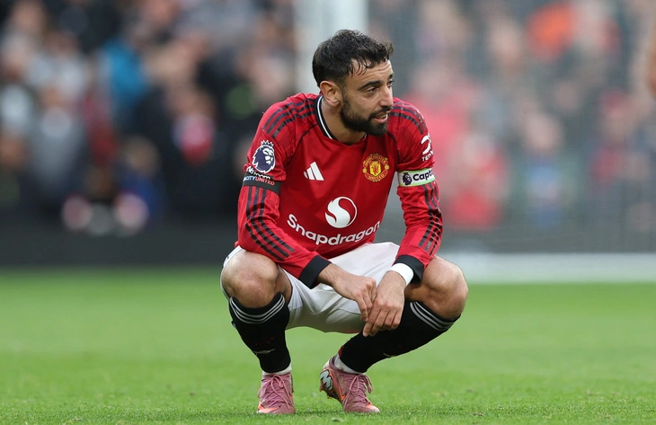Người hâm mộ muốn Man United 'trả lại' băng đội trưởng cho Maguire - Ảnh 4.