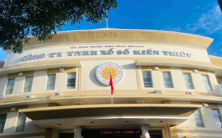Vụ tờ vé số trúng độc đắc bị rách tại Quảng Ngãi: Đại lý vé số, người bán tờ vé nói gì?- Ảnh 3.