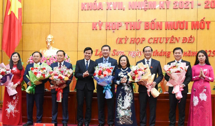 Ông Nguyễn Cảnh Toàn là tân Chủ tịch UBND tỉnh Lạng Sơn - Ảnh 3.