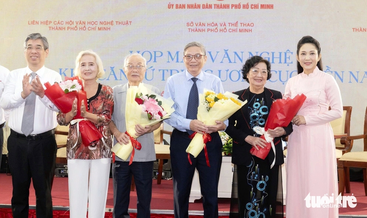 Tiếp thêm ngọn lửa văn hóa nghệ thuật - Ảnh 1. nghệ thuật - Ảnh 1.