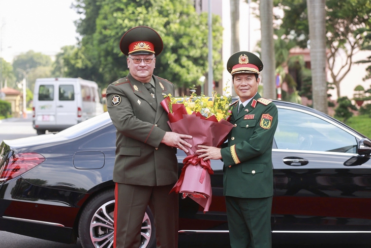 Đại tướng Nguyễn Tân Cương hội đàm với Tổng tham mưu trưởng các lực lượng vũ trang Belarus - Ảnh 1.