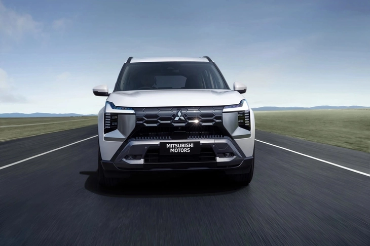 Mitsubishi Destinator chốt ra mắt Việt Nam cuối năm kèm thông tin ‘hot’: Khuyến mãi hàng chục triệu đồng, máy turbo, có chế độ lái đặc biệt- Ảnh 3. Mitsubishi Destinator - Ảnh 2.