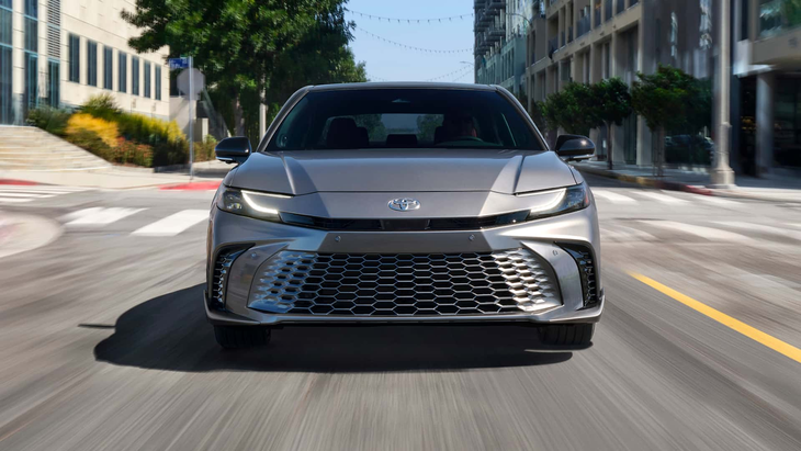 Toyota là thương hiệu ô tô giá trị nhất hành tinh, Century trở thành 'Rolls-Royce của người Nhật' - Ảnh 1.