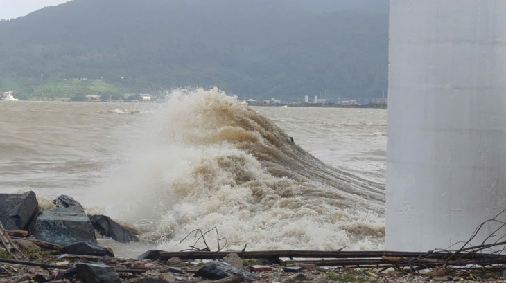 Tháng 11 có 1-2 cơn bão hoặc áp thấp nhiệt đới đổ bộ vào Việt Nam - Ảnh 1.