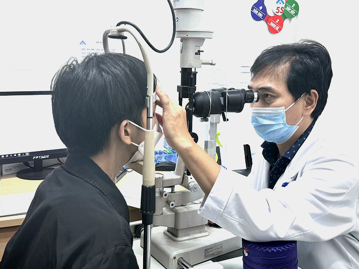 Tin tức sáng 22-10: 5 triệu trẻ em Việt bị cận, loạn thị; Ủy ban Chứng khoán có 2 lãnh đạo mới - Ảnh 1.