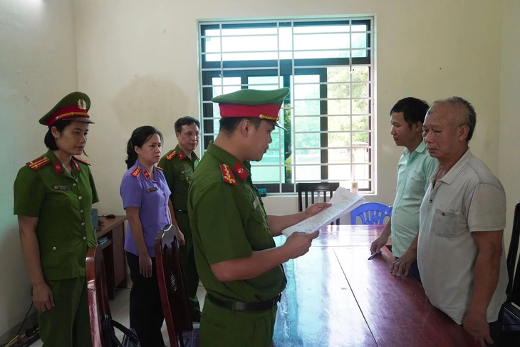 Bắt chủ cơ sở giết mổ trữ đông 40 tấn thịt heo chết, nhiễm bệnh để bán ra thị trường - Ảnh 1.