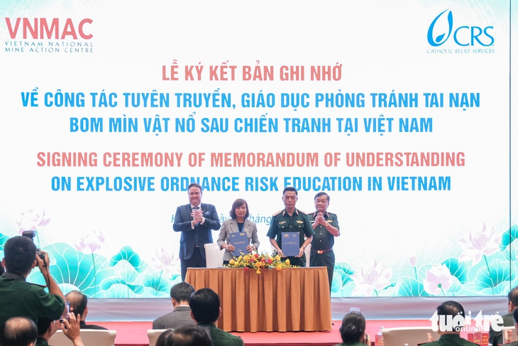 Thượng tướng Hoàng Xuân Chiến: Cần 770 triệu USD làm sạch hậu quả bom mìn sau chiến tranh - Ảnh 2. hoàng xuân chiến - Ảnh 2.