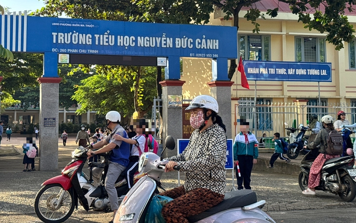 Đắk Lắk đề nghị hơn 14,4 tỉ đồng trả nợ tiền dạy thêm giờ cho giáo viên - Ảnh 2.