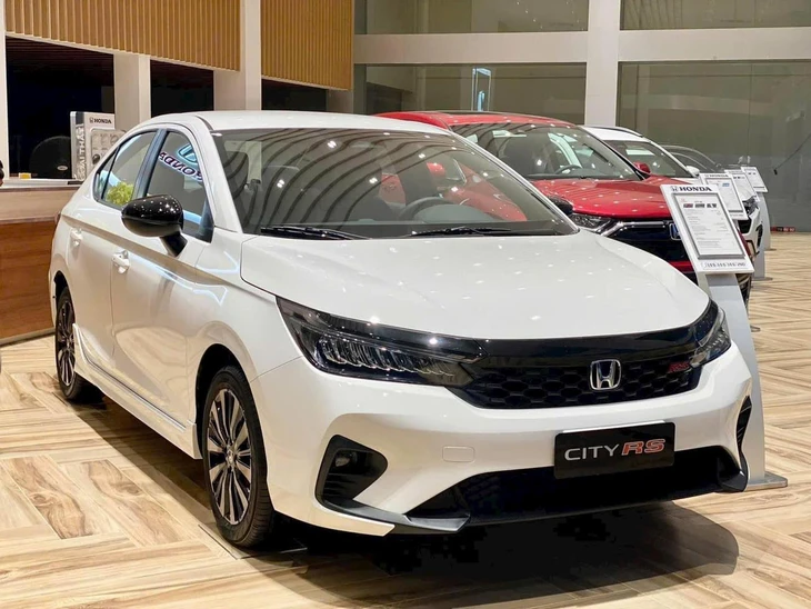 sedan cỡ B - Ảnh 2.