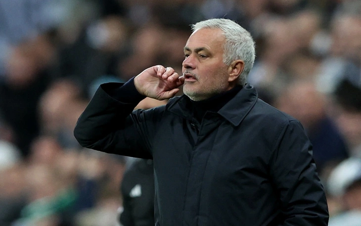 Thủ thành Newcastle gây sốc với pha kiến tạo phi thường - Ảnh 3.