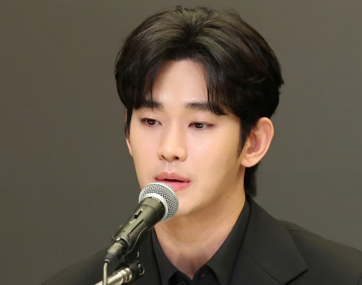 Kim Soo Hyun hầu tòa với vụ kiện 500 triệu won vì bê bối tình ái - Ảnh 2.
