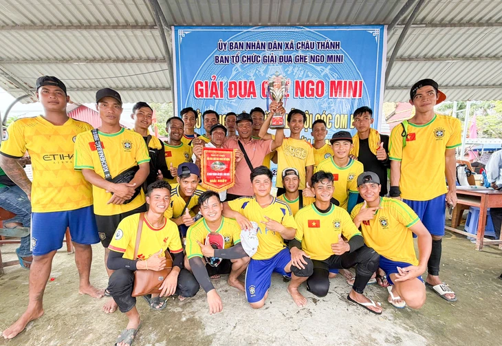 đua ghe ngo - Ảnh 1.