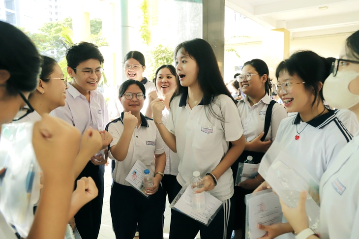 TP.HCM công bố đề minh họa tuyển sinh lớp 10 năm 2026 - Ảnh 1.