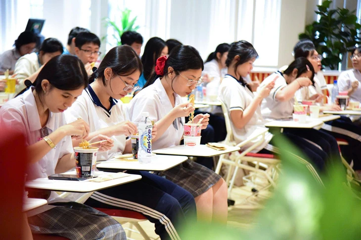 Cùng học sinh Trường THPT Ten Lơ Man khám phá Acecook- Ảnh 9.